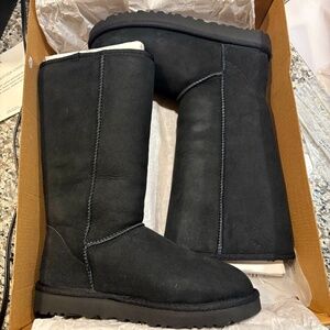 Ugg Womens Classic Tall Boot